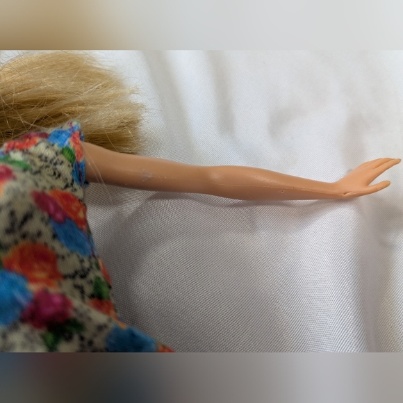 Barbie Lot - 2 Items‎ - Picture 3 of 3